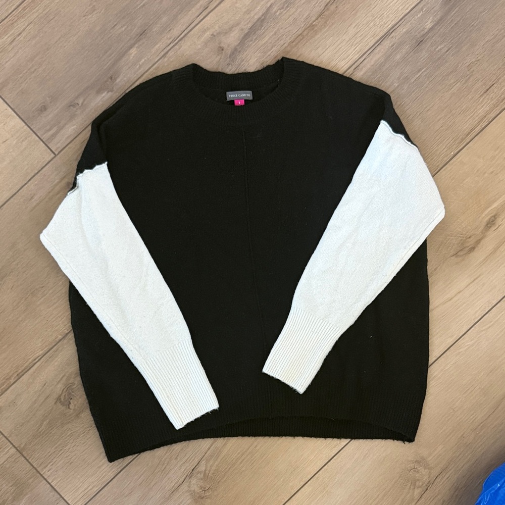 Vince Camuto Black and Cream Crewneck Sweater